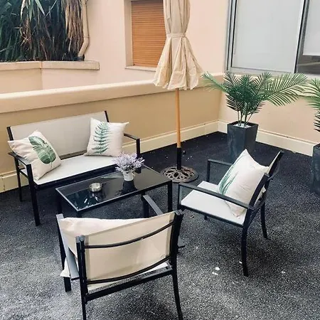 La Perle De Juan Les Pins ,au Calme De La Pinede アパート アンティーブ